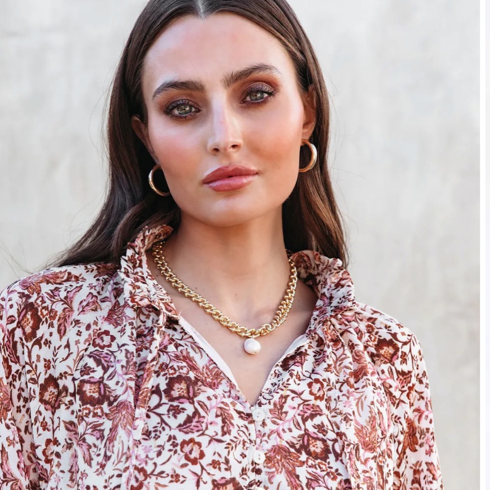 Pearl drop necklace
